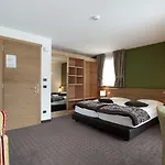 Vedig Otel 4*